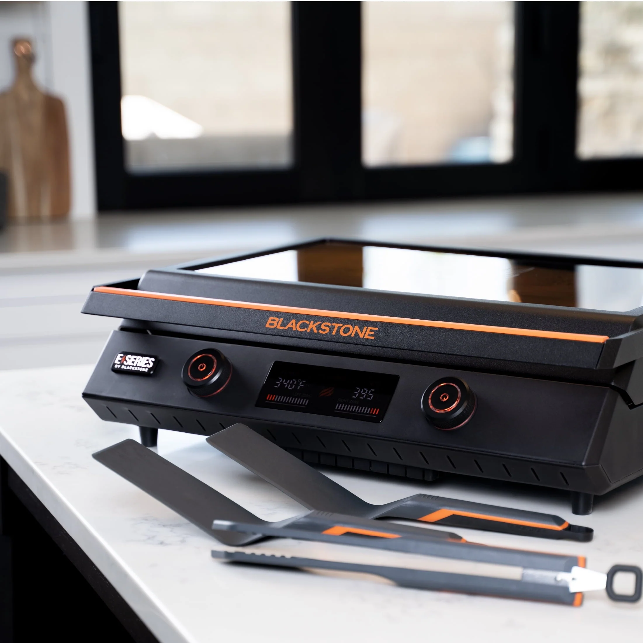 Blackstone E - Series 2 - Burner 22" Electric Tabletop Griddle with Prep Cart - Image 11