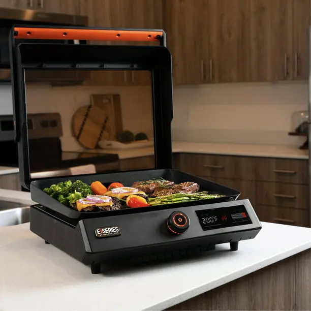 Blackstone E-Series 17-Inch Electric Tabletop Griddle With Hood - 238 Sq In - Image 3