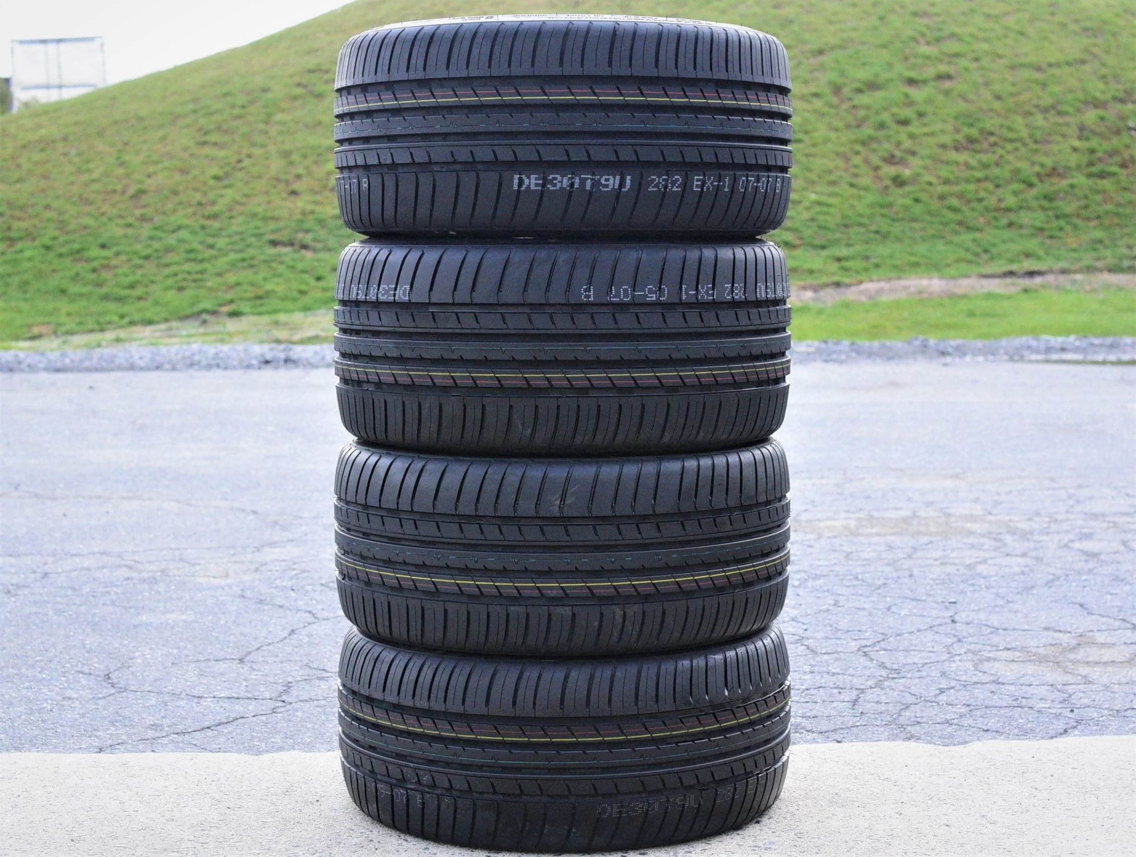 A set of four (four) 255/35R19 ZR 96Y XL full season performance tires fit: 2013 Audi A4 Quattro Premium Plus, 2009-14 Audi A4 base - Image 4