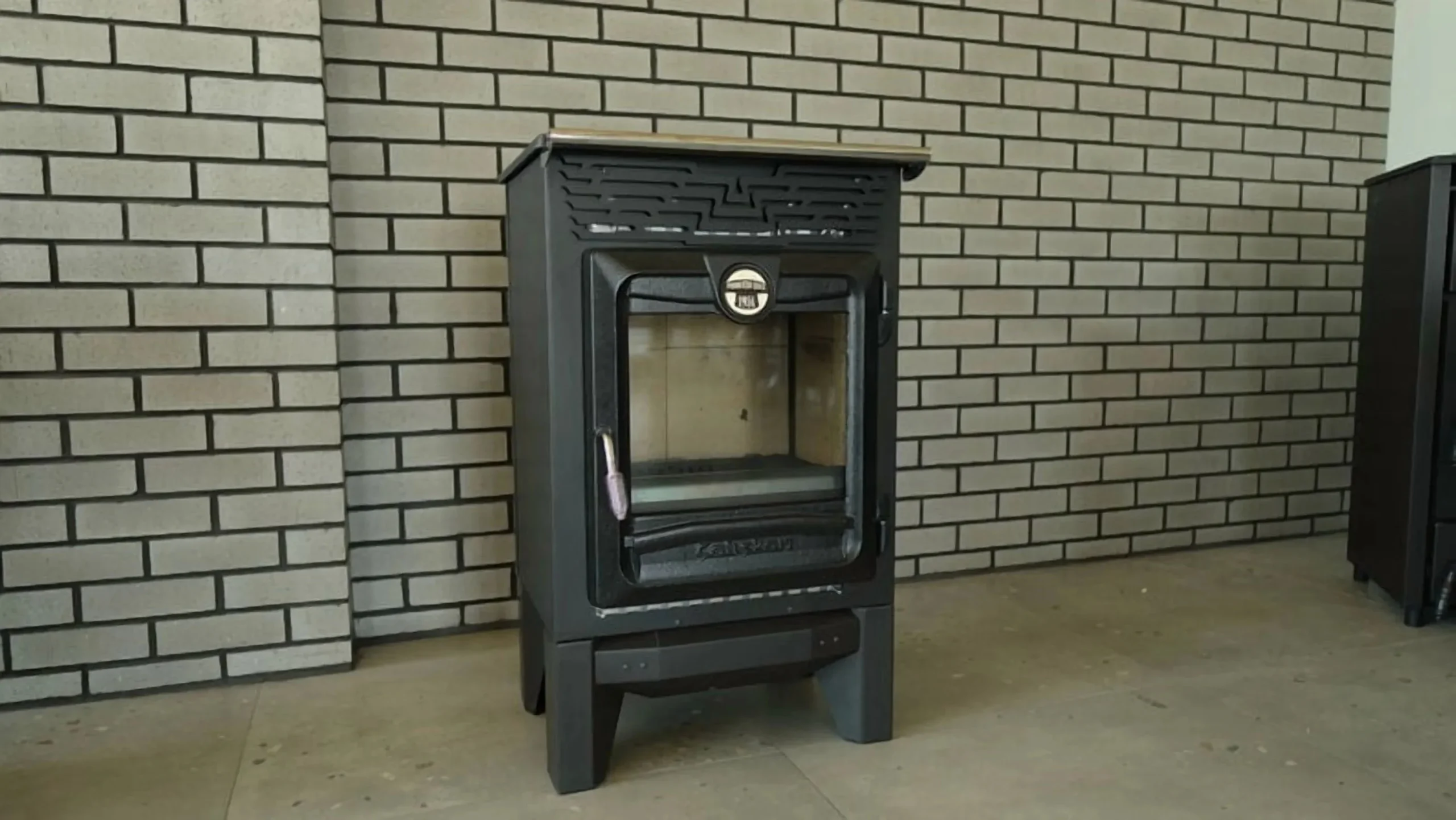 Indoor Wood Burning Cooking Stove 57cm x 55,5cm x 99,5cm, Matte Black - Stove 315 - Image 6