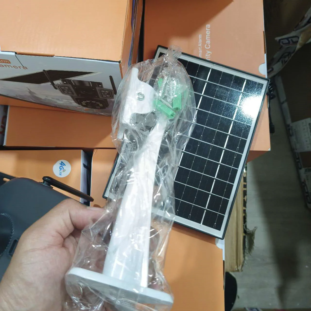 V41 4G 8MP Outdoor Solar Security Camera - Image 15