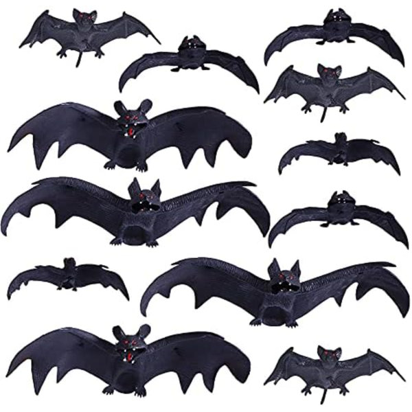 12Pcs Halloween Hanging Bats Decorations Rubber Hanging Vampire Bats For Outdoors Halloween Party Favors Home Decor(5 Size)